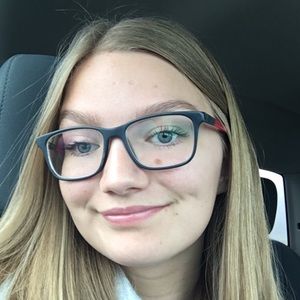 Meet your Posher, Hailee